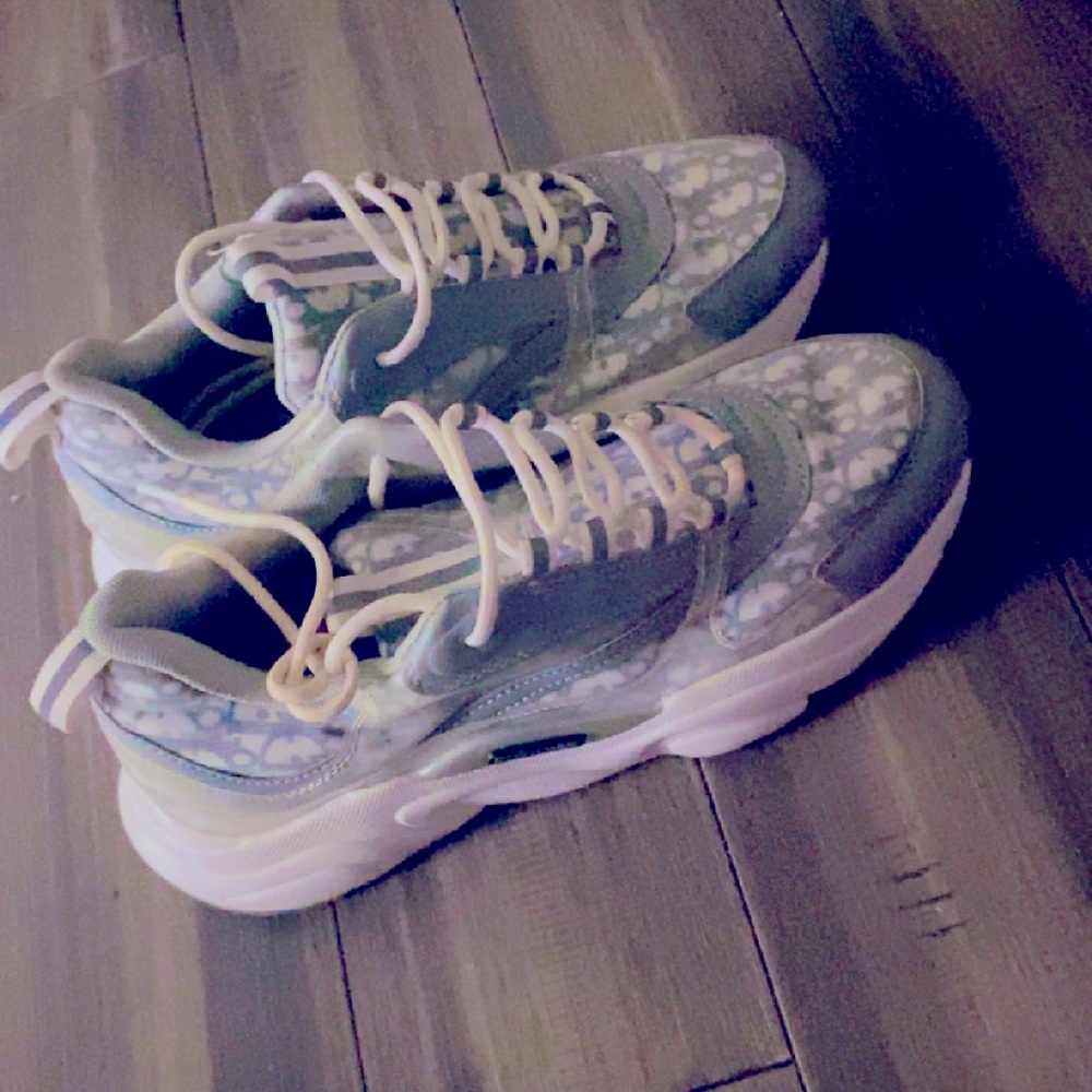 DIOR SNEAKERS